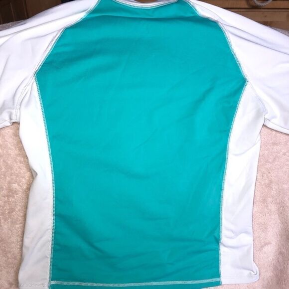 𝅺NWOT Girl’s Size 10/12 OP Beach Swim Rashguard - Picture 6 of 6